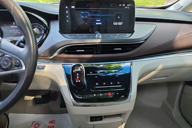 Used Buick GL8 2021 Land Cruiser Executive Class 652T Luxury Model
