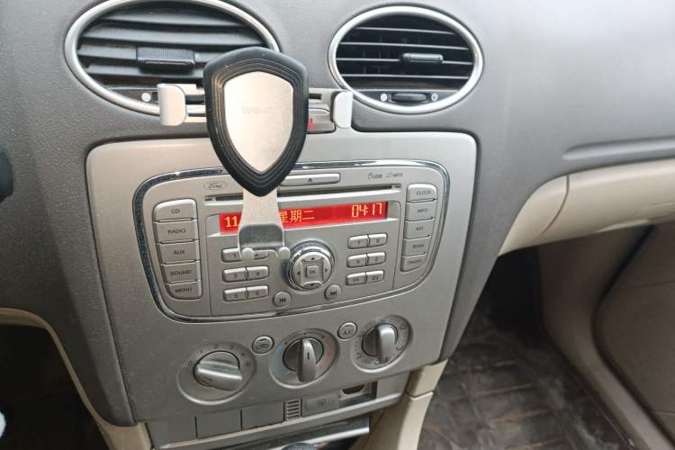 Used Ford Focus 2011 Sedan 1.8L Automatic Fashion Edition
