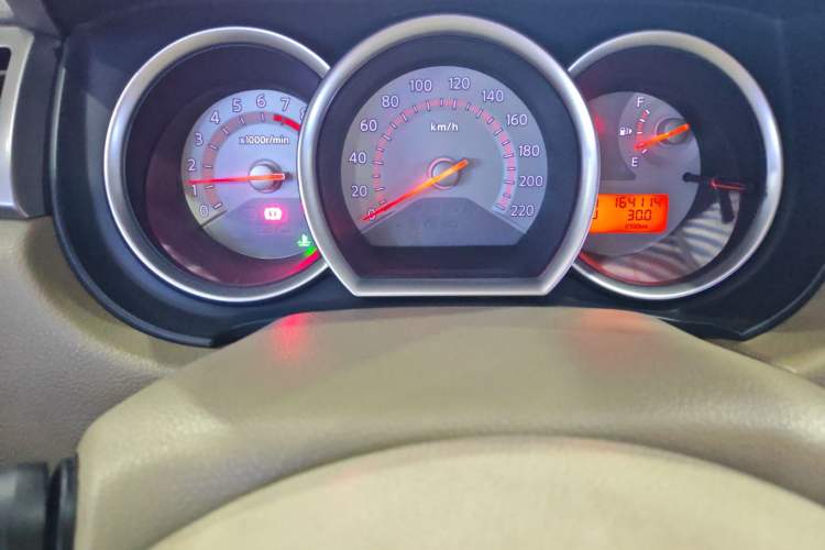 Used Nissan Tiida Sedan 2008 1.6L Automatic Fashion Edition Instrument Cluster