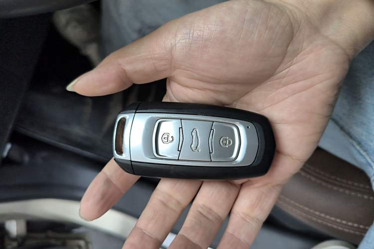 Used Geely Auto Emgrand X7 Sport 2016 1.8TD Automatic ZhiZun Version
