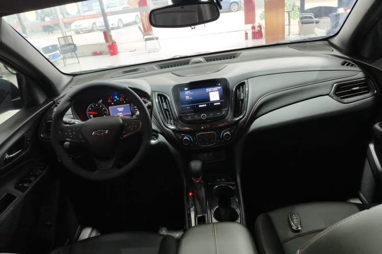 Used Chevrolet Equinox 2021 550T RS Four-Wheel Drive Intelligent Guardian Edition Center Console