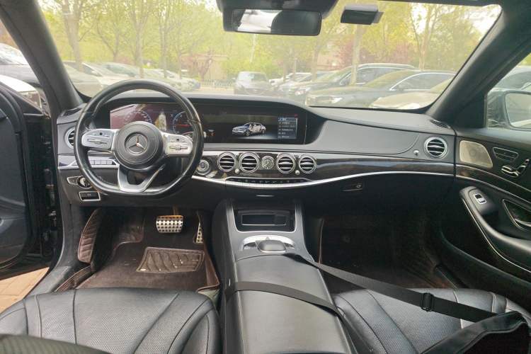 Used Mercedes-Benz S-Class 2019 S 450 L 4MATIC Center Console