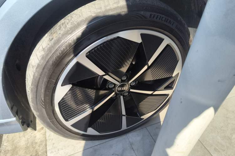 Used Audi Q4 e-tron 2023 50 e-tron quattro Creation Edition
