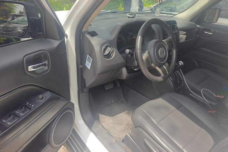 Used Jeep Patriot 2014 2.0L Sport Enhanced Edition Driver Seat