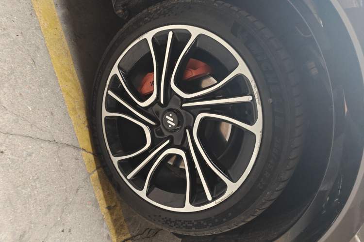 Used IM LS7 2024 90 kWh Max Elite Rear-Drive Version
