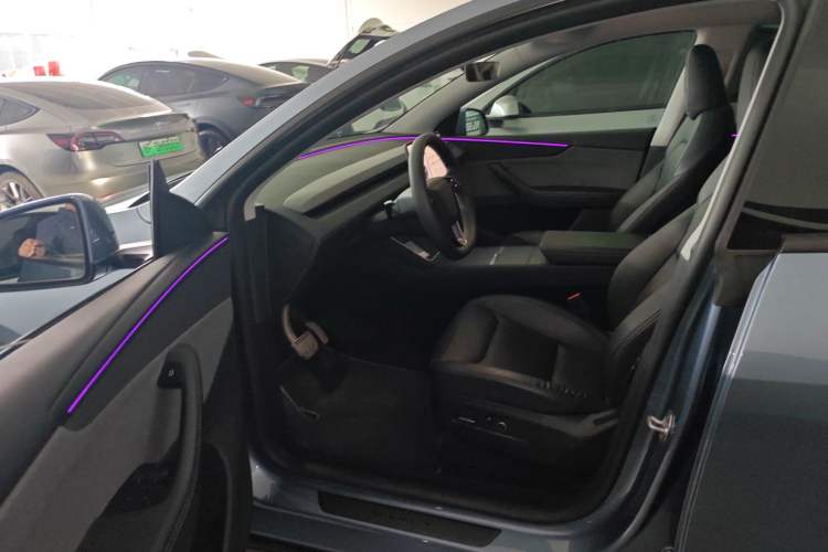 Used Tesla Model Y 2025 Rear-Wheel-Drive Version Driver Seat