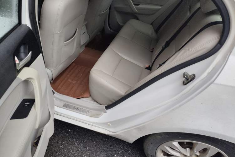 Used Geely Auto Emgrand 2014 Sedan 1.5L Manual Elite Model