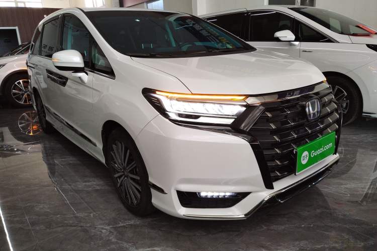 Used Honda Elysion 2022 2.0L eHEV Luxury Edition
