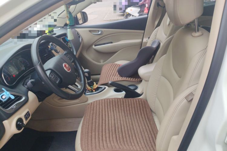 Used Fiat Viaggio 2012 1.4T Automatic Luxury Edition Left Front Seat