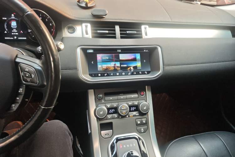 Used Land Rover Range Evoque 2018 240 PS SE Smart Brilliance Edition