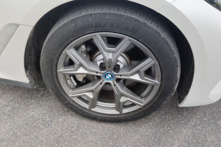 Used BMW i3 2024 eDrive 35 L Right Front Wheel Hub