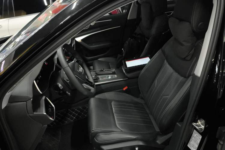 Used Audi A6L 2024 45 TFSI quattro Prestige Elegant Edition
