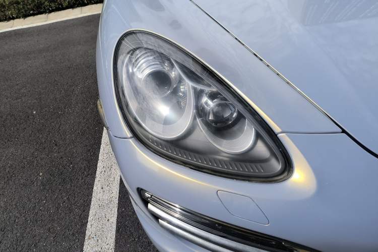 Used Porsche Cayenne  Right Front Headlight