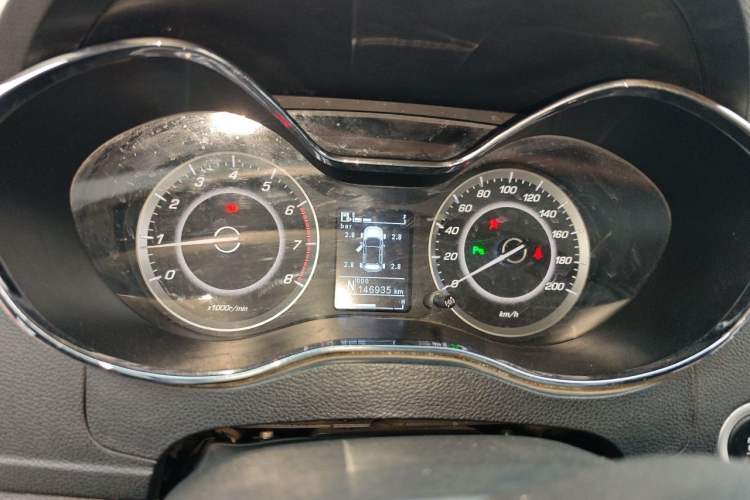 Used Baojun 560 2016 1.8L iAMT Luxury Model Instrument Cluster
