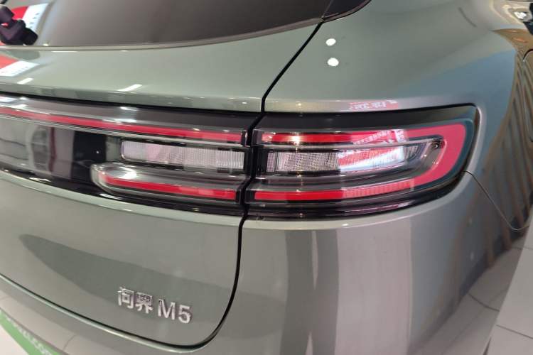 Used Hima AITO M5 2022 Range-Extended Rear-Drive Standard Version Right Rear Taillight