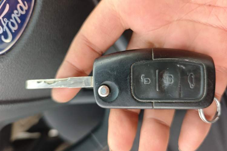 Used Ford Fiesta 2009 Hatchback 1.5L Manual Fashion Edition Vehicle Key