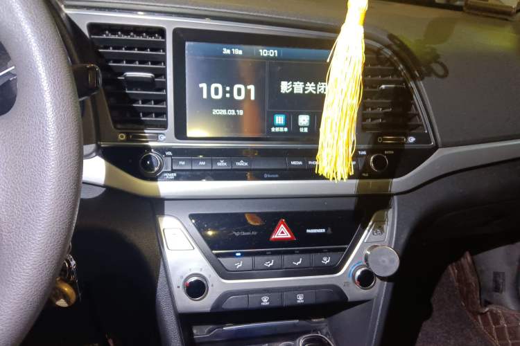 Used Hyundai Elantra (6th Generation / Lingdong) 2016 1.6L Automatic ZhiXuan – Elite Version Audio And AC Panel