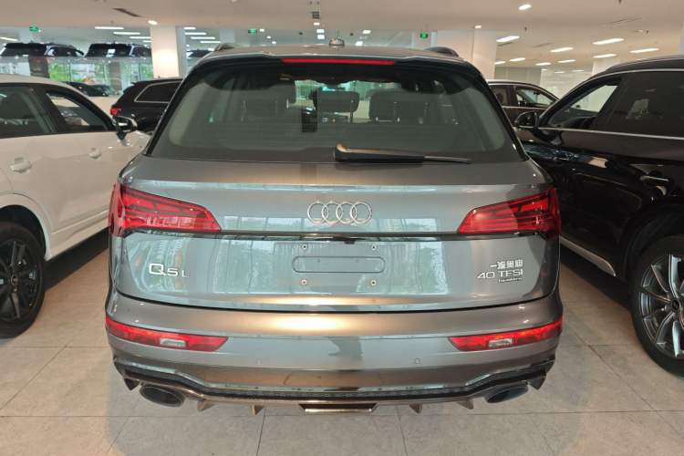 Used Audi Q5L 2023 40T Luxury Dynamic Model Rear