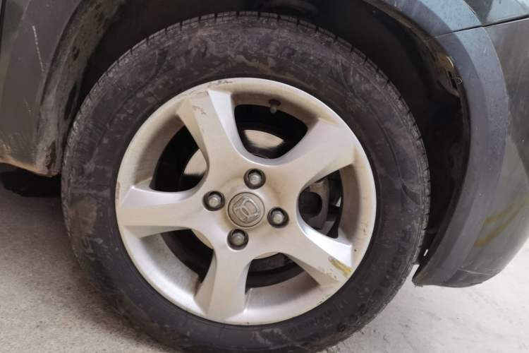 Used Suzuki Wagon R X5 2013 Luxury Edition 1.4L Standard Model Right Front Wheel Hub