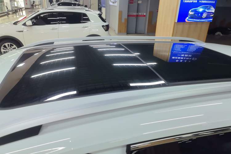 Used Volkswagen Tharu 2023 300TSI Two-Wheel-Drive Full Moon Edition Roof