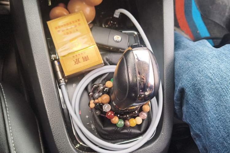 Used Volkswagen Sagitar 2018 1.6L Automatic Comfort Model Gear Lever