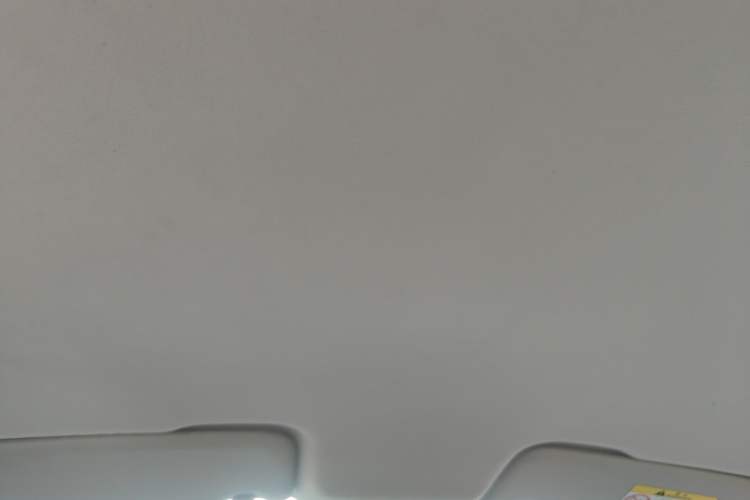 Used Venucia T70 2015 2.0L CVT Smart Choice Edition Headliner