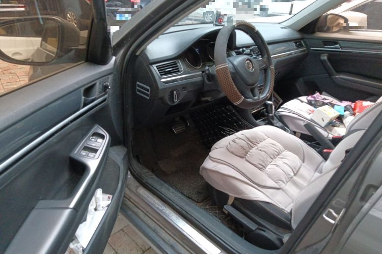 Used Volkswagen C-TREK 2017 230TSI DSG Comfort Version