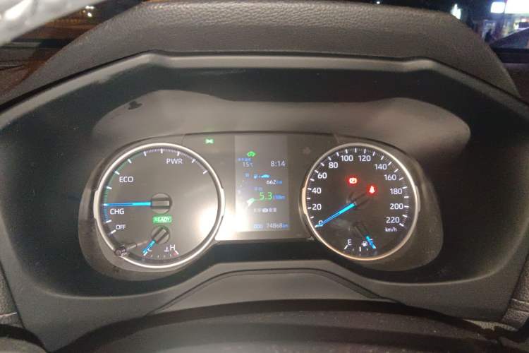 Used Toyota Wildlander 2022 Dual-Motor 2.5L E-CVT 4x4 Luxury PLUS Edition
