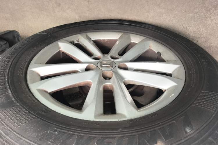 Used Zotye T600 2017 1.5T Manual Luxury New Year Edition Left Front Wheel Hub