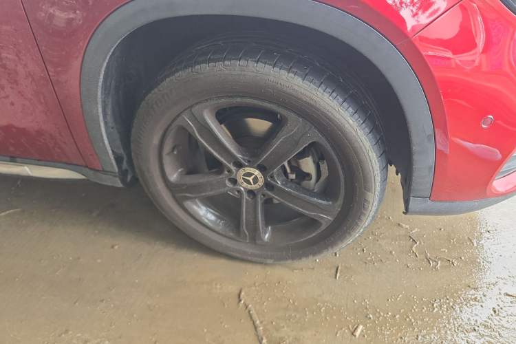 Used Mercedes-Benz GLA 2019 GLA 200 Fashion Model Right Front Wheel Hub