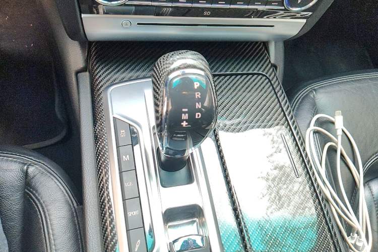 Used Maserati President 2013 3.0T Standard Model Gear Lever