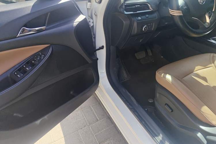 Used Buick GL6 2021 323T Mild Hybrid Connect Luxury Model
