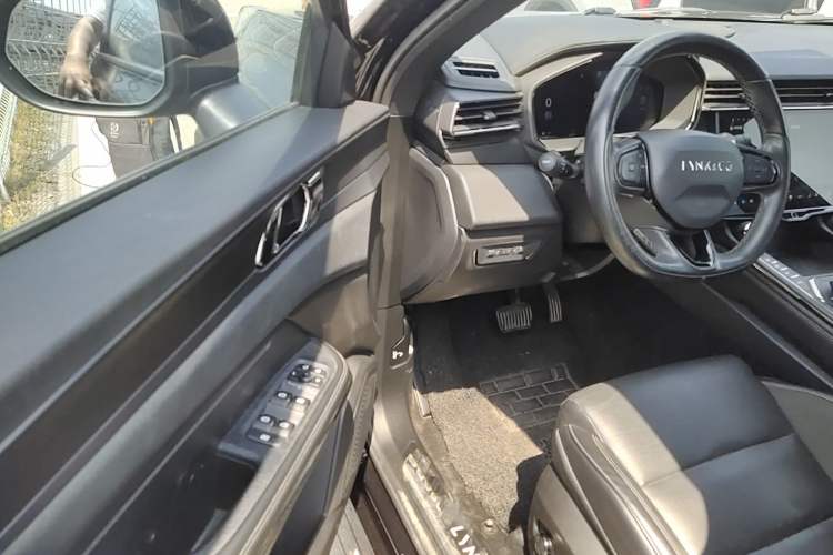 Used Lynk & Co 01 2023 1.5TD EM-F PM Driver Seat