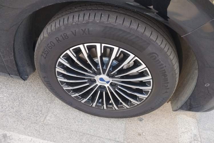 Used Denza D9 2025 DM-i Intelligent Drive 1020 Four-Wheel Drive Flagship Model