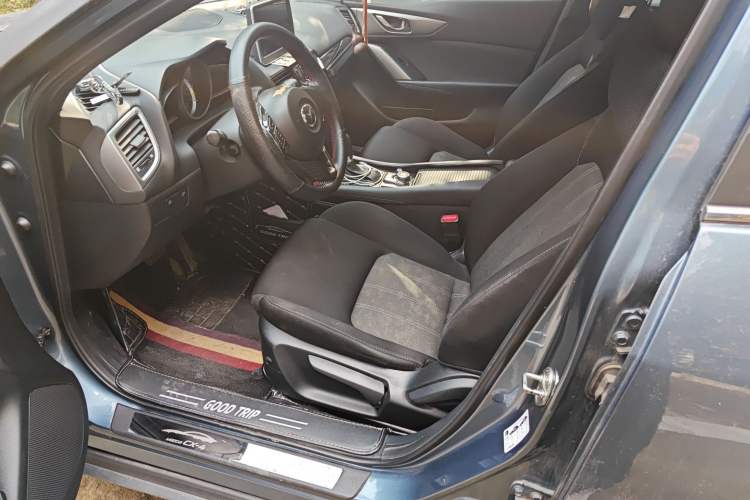 Used Mazda CX-4 2016 2.0L Automatic 2WD Blue Sky Dynamic Edition
