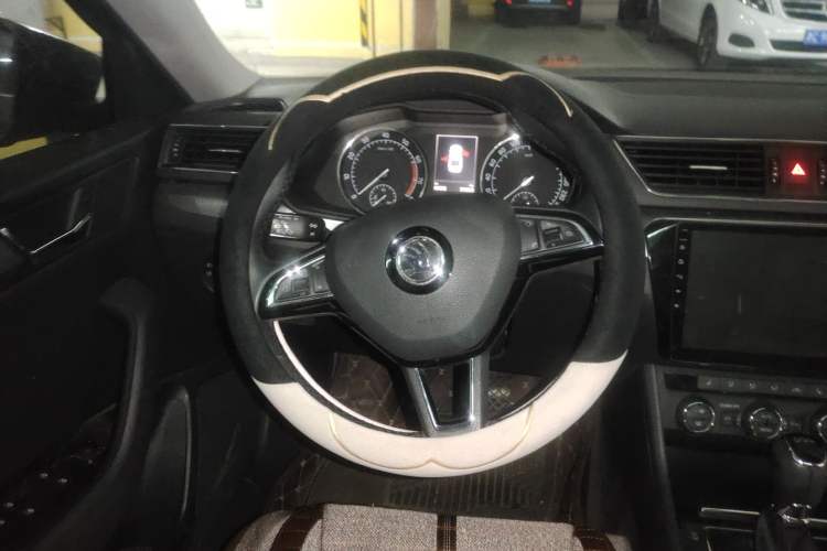 Used Skoda Superb 2016 TSI280 DSG Innovation Edition