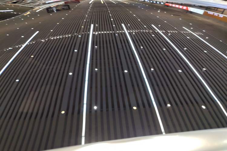 Used Nio ET5T 2023 75 kWh Touring Roof