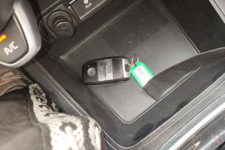 Used Kia KX Cross 2017 1.4L AT GLS Interior 1