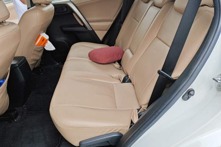 Used Toyota RAV4 2015 2.0L CVT Two-Wheel Drive Urban Edition Left Rear Seat