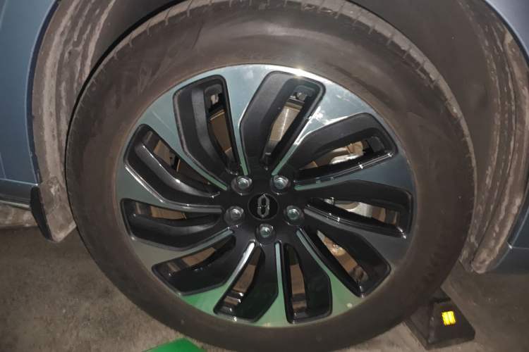 Used Hima AITO M7 2024 1.5T Rear-Drive Plus Version 5 Seats
