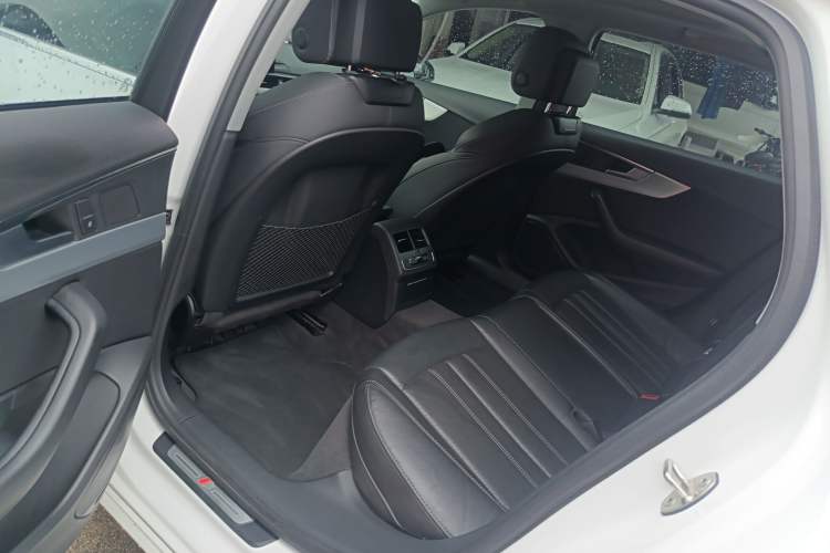 Used Audi A4L 2020 40 TFSI Luxury Dynamic Model Left Rear Seat