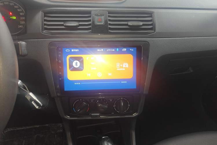 Used Volkswagen Santana 2019 1.5L Automatic Fashion Edition China VI Audio And AC Panel