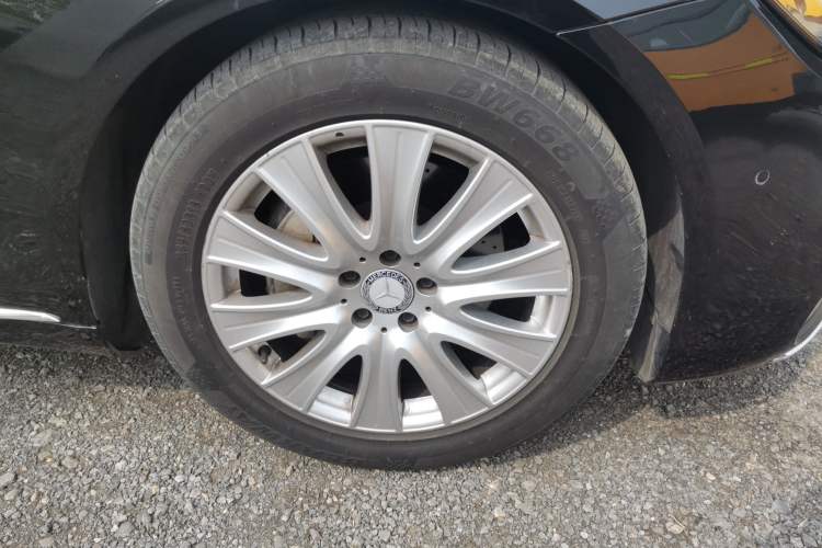 Used Mercedes-Benz S-Class 2014 S 320 L Business Model Right Front Wheel Hub