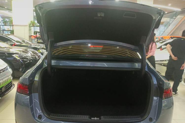 Used XPeng P5 2021 460G+ Trunk