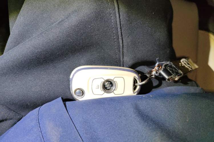 Used Buick Verano 2015 Sedan 15S Automatic Leading Model Vehicle Key