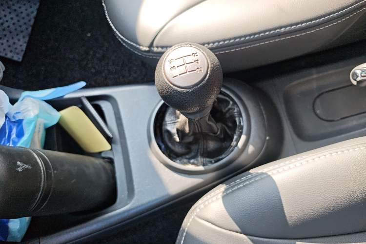 Used Suzuki Alto 2013 Revised Version 1.0L Manual Comfort Edition
