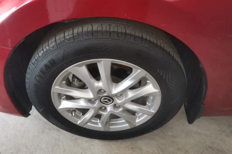 Used Mazda Mazda 3 Axela 2016 Sedan 1.5L Manual Comfort Model
