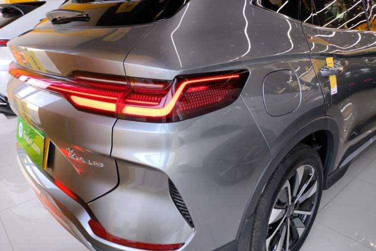 Used BYD Song PLUS New Energy 2025 DM-i 112KM Prestige Model Right Rear Taillight