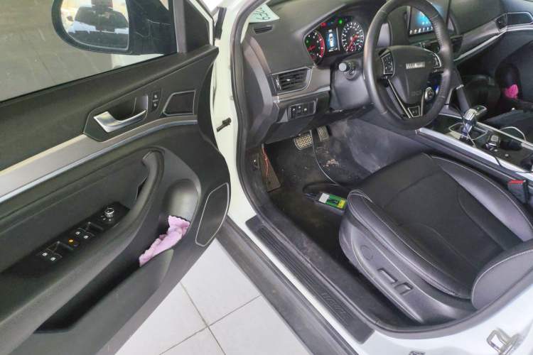 Used Haval H6 2021 Sport Edition 1.5T Automatic Elite Smart Connectivity Model U-Shape Grille
