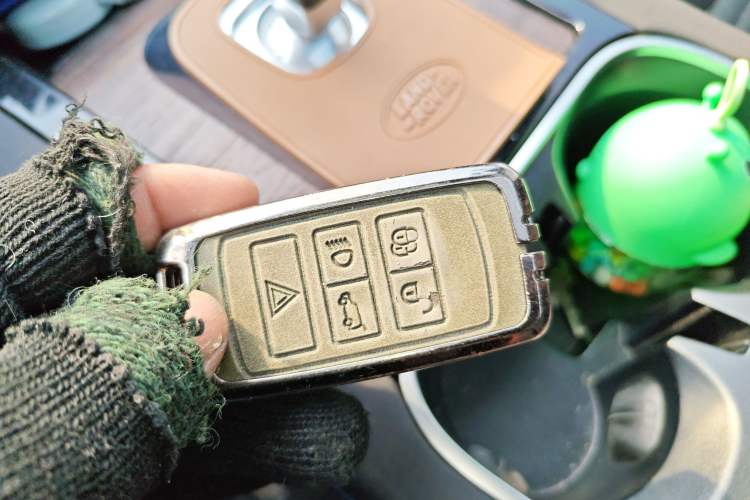 Used Land Rover Discovery Sport 2020 249 PS R-Dynamic Performance Tech Edition 5 Seats
